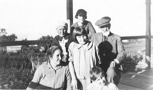 Mr & Mrs W Dart with Ruby Brown, Olive & Alan, 1926