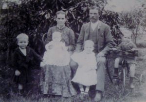 Jane and Henry Smith with children L to R Tom, Mabel, John and Alf, 1892